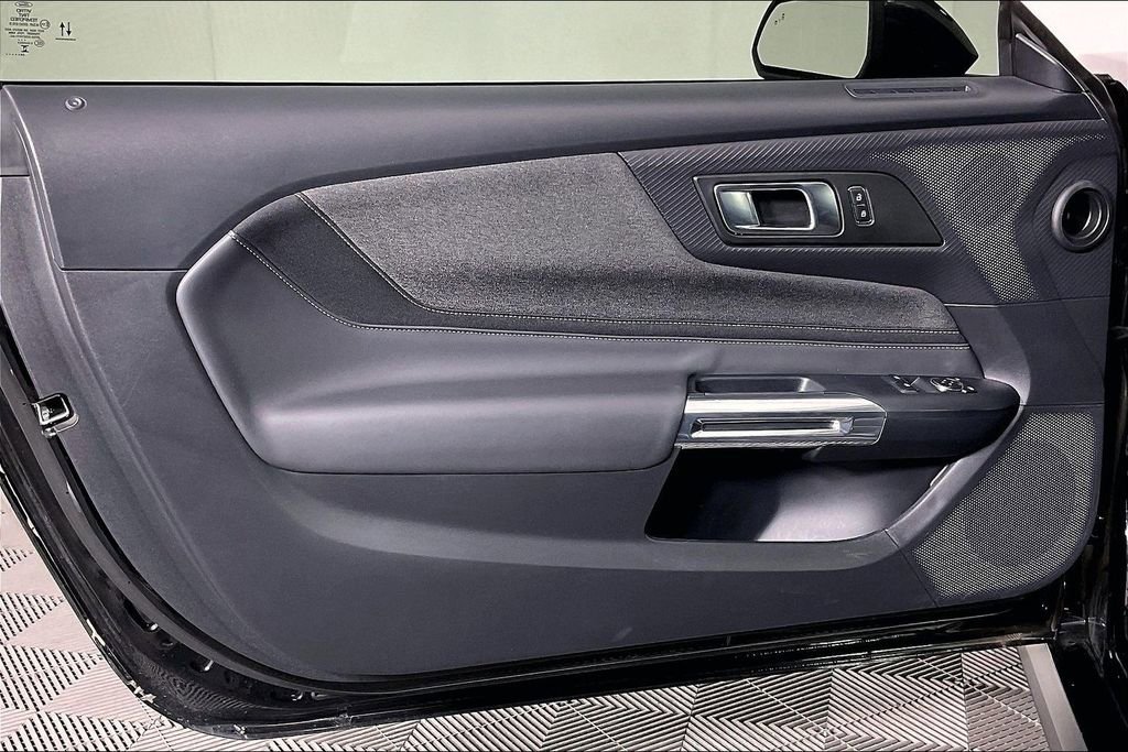 Used 2024 Ford Mustang Coupe image 23