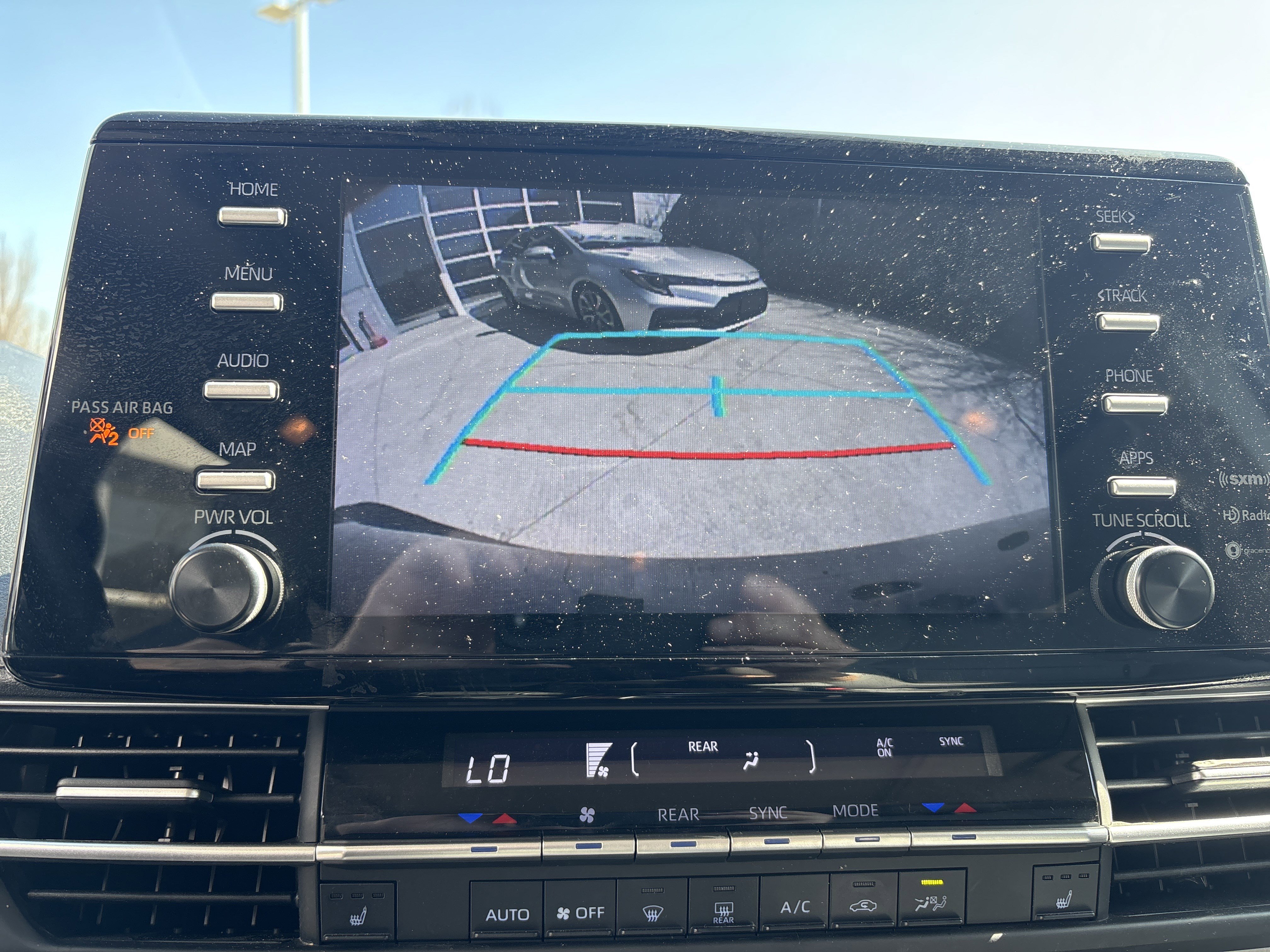 Used 2022 Toyota Sienna XLE FWD image 31