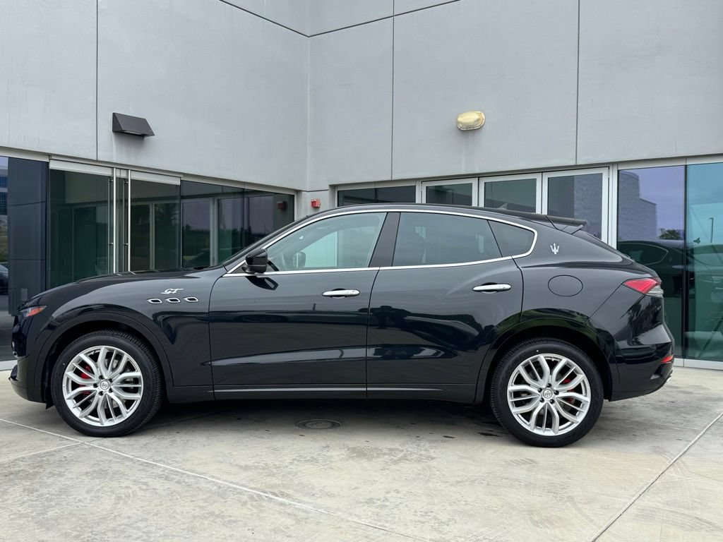 Certified 2022 Maserati Levante GT AWD/4WD image 5