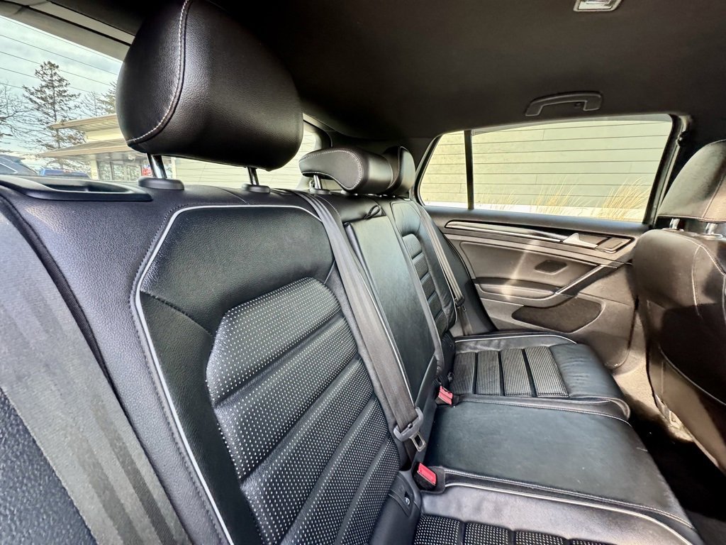 Used 2019 Volkswagen Golf R 4-Door image 21