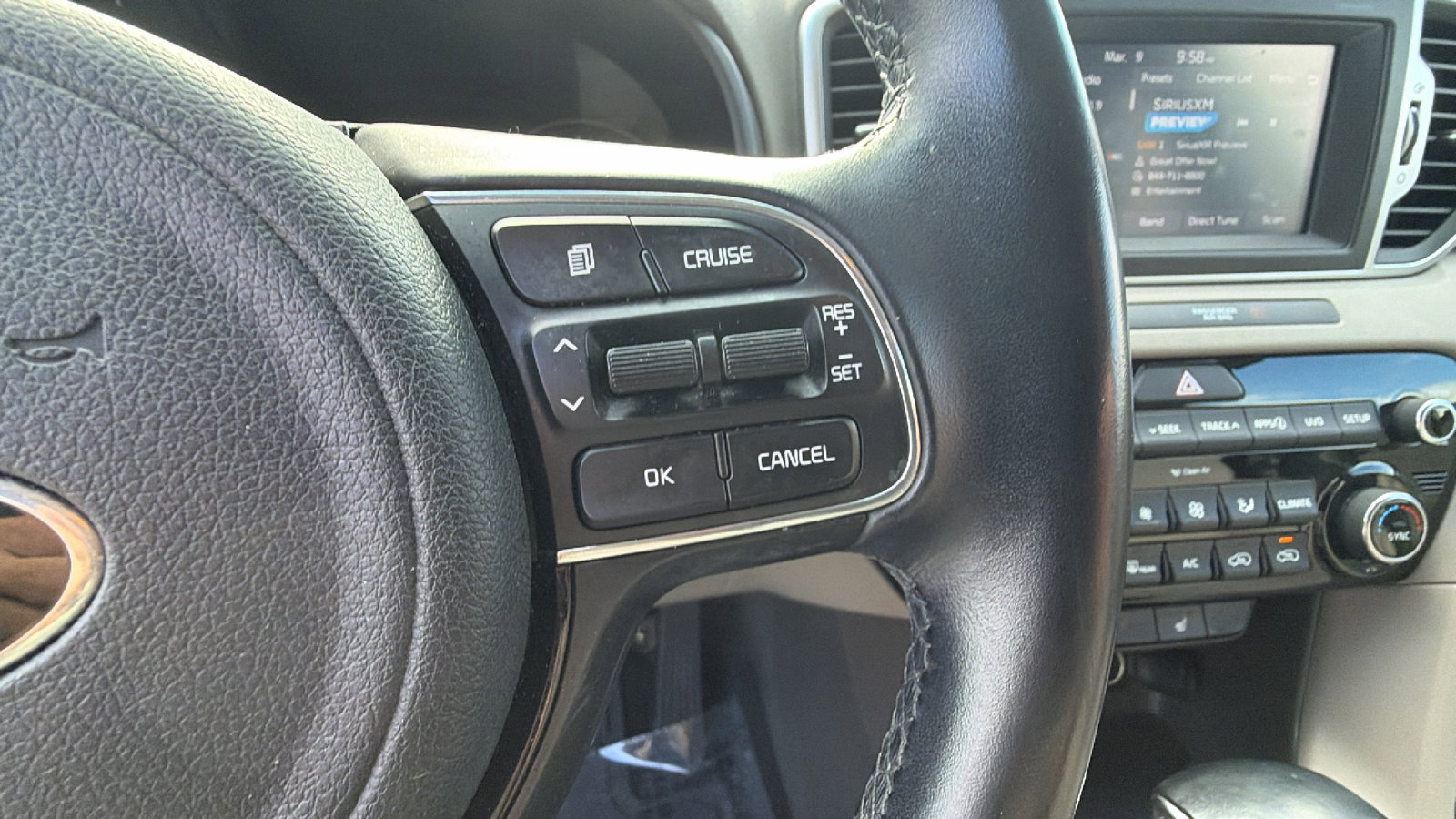 Used 2018 Kia Sportage EX image 29