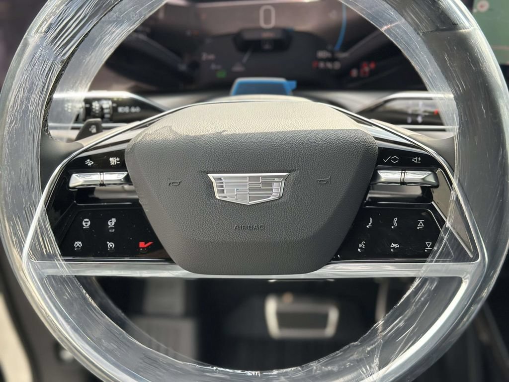 New 2027 Cadillac Vistiq Luxury w/ LPO, Floor Liner Package AWD/4WD image 11