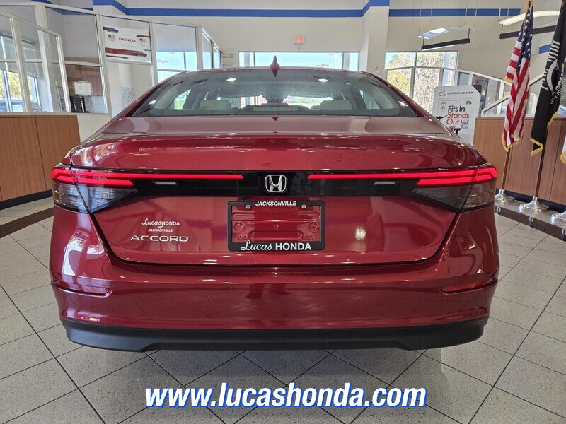Used 2024 Honda Accord EX image 5