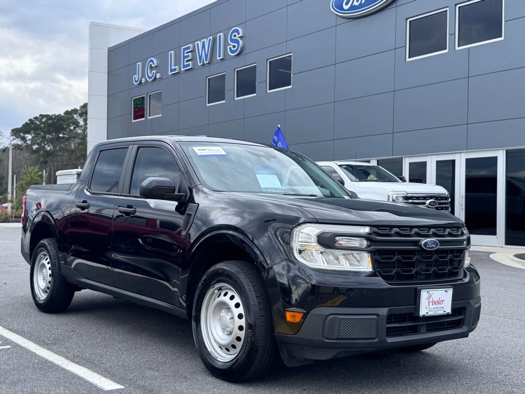 Used 2022 Ford Maverick XL image 1