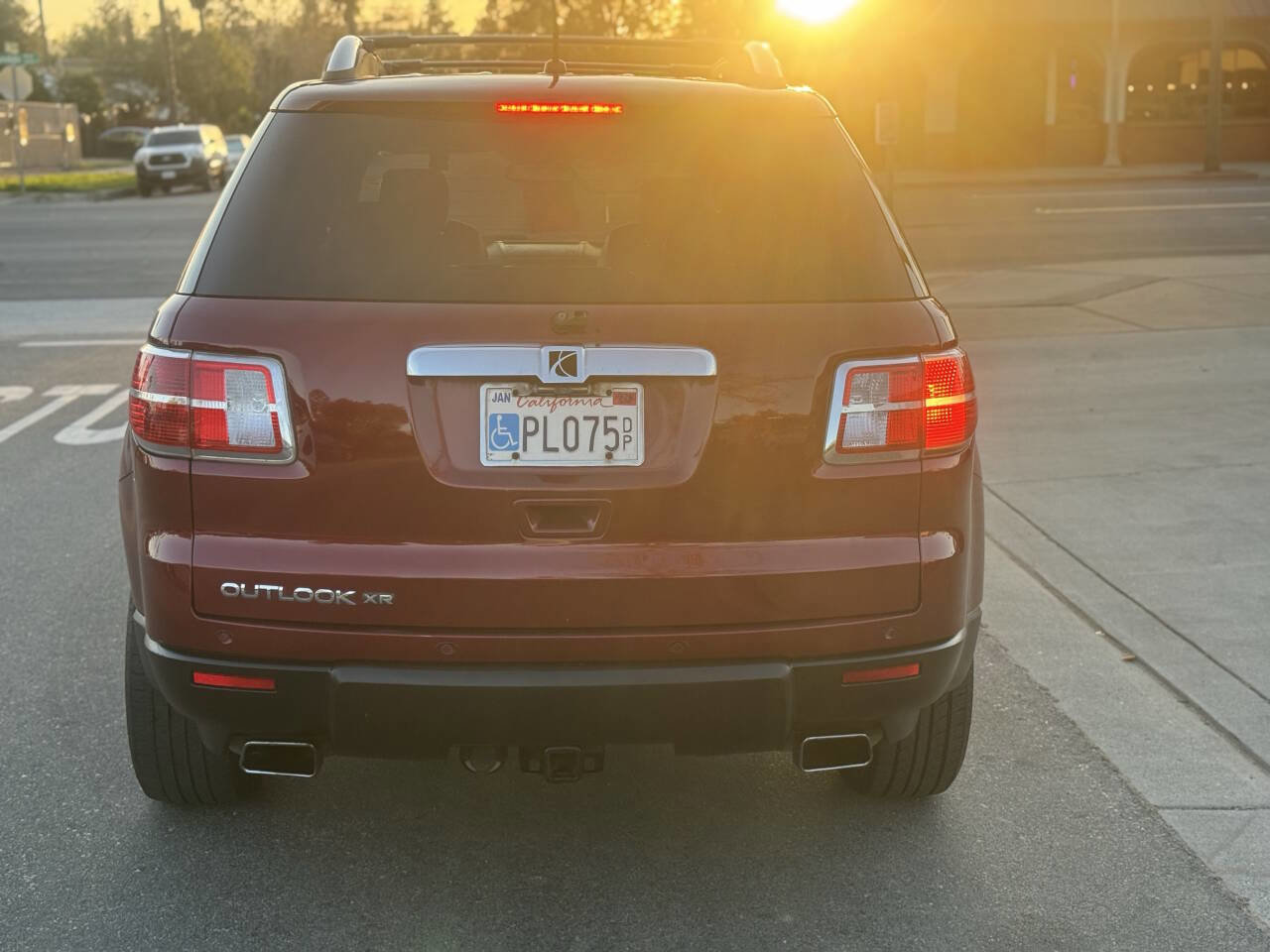 Used 2008 Saturn Outlook XR w/ Luxury Package image 6