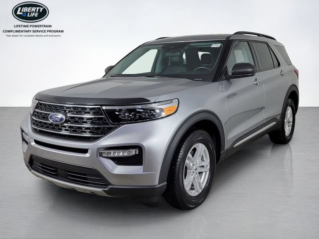 Used 2023 Ford Explorer XLT w/ Equipment Group 202A AWD/4WD image 7