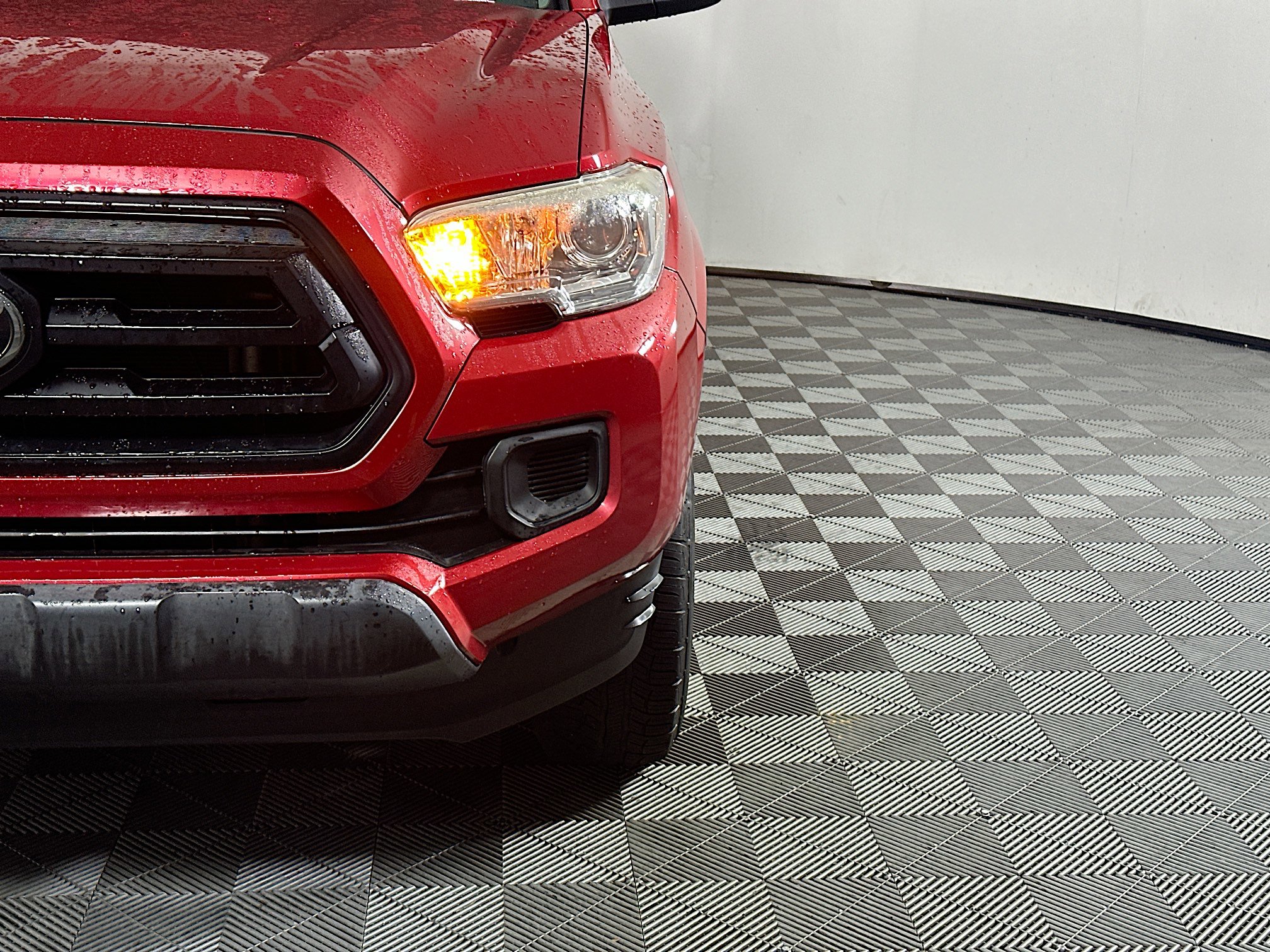 Used 2021 Toyota Tacoma SR w/ SR Convenience Package RWD image 9