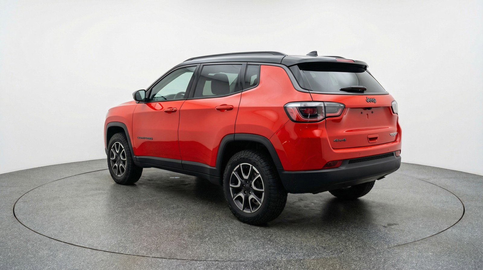 Used 2025 Jeep Compass Trailhawk image 6