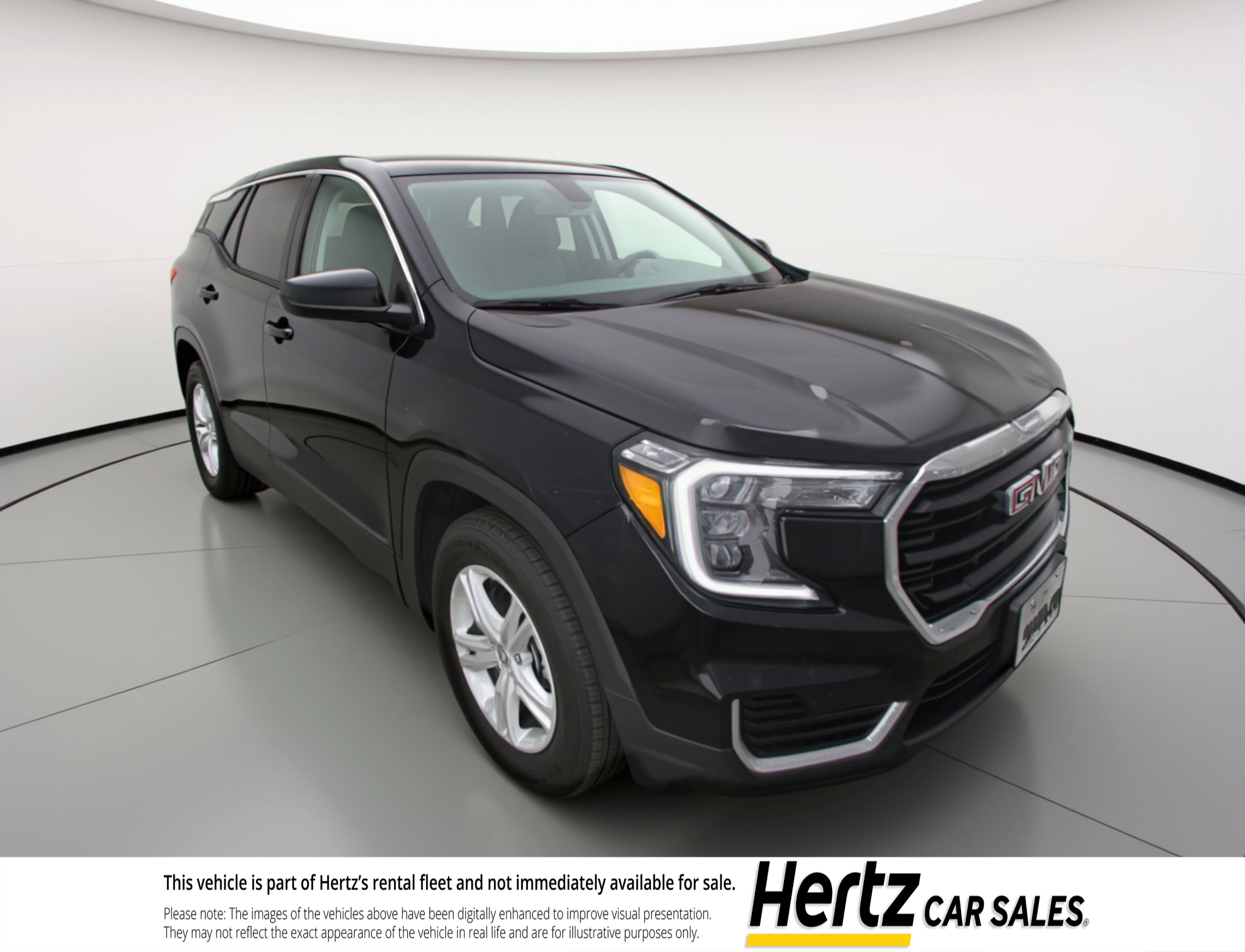 Used 2024 GMC Terrain SLE image 1