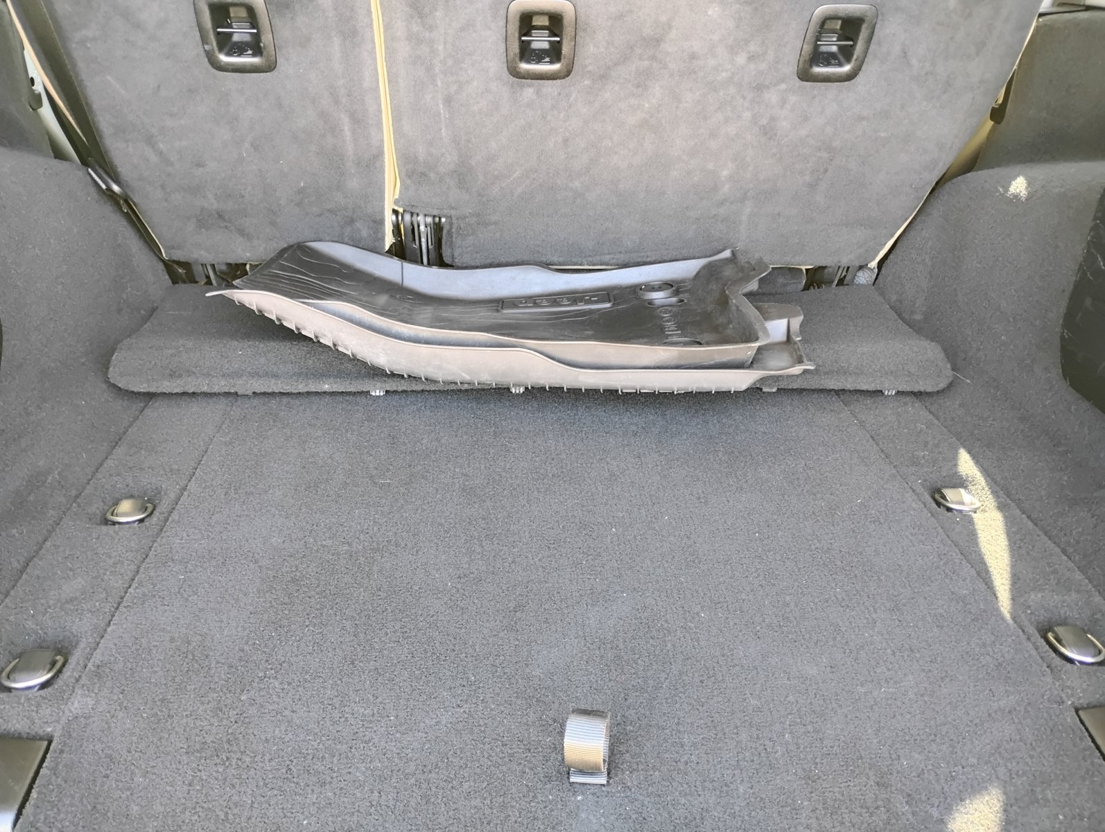 Used 2018 Jeep Wrangler Unlimited Sahara AWD/4WD image 27