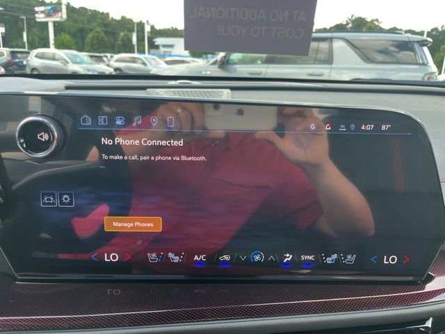 New 2026 Chevrolet Traverse RS w/ LPO, Floor Liner Package FWD image 34