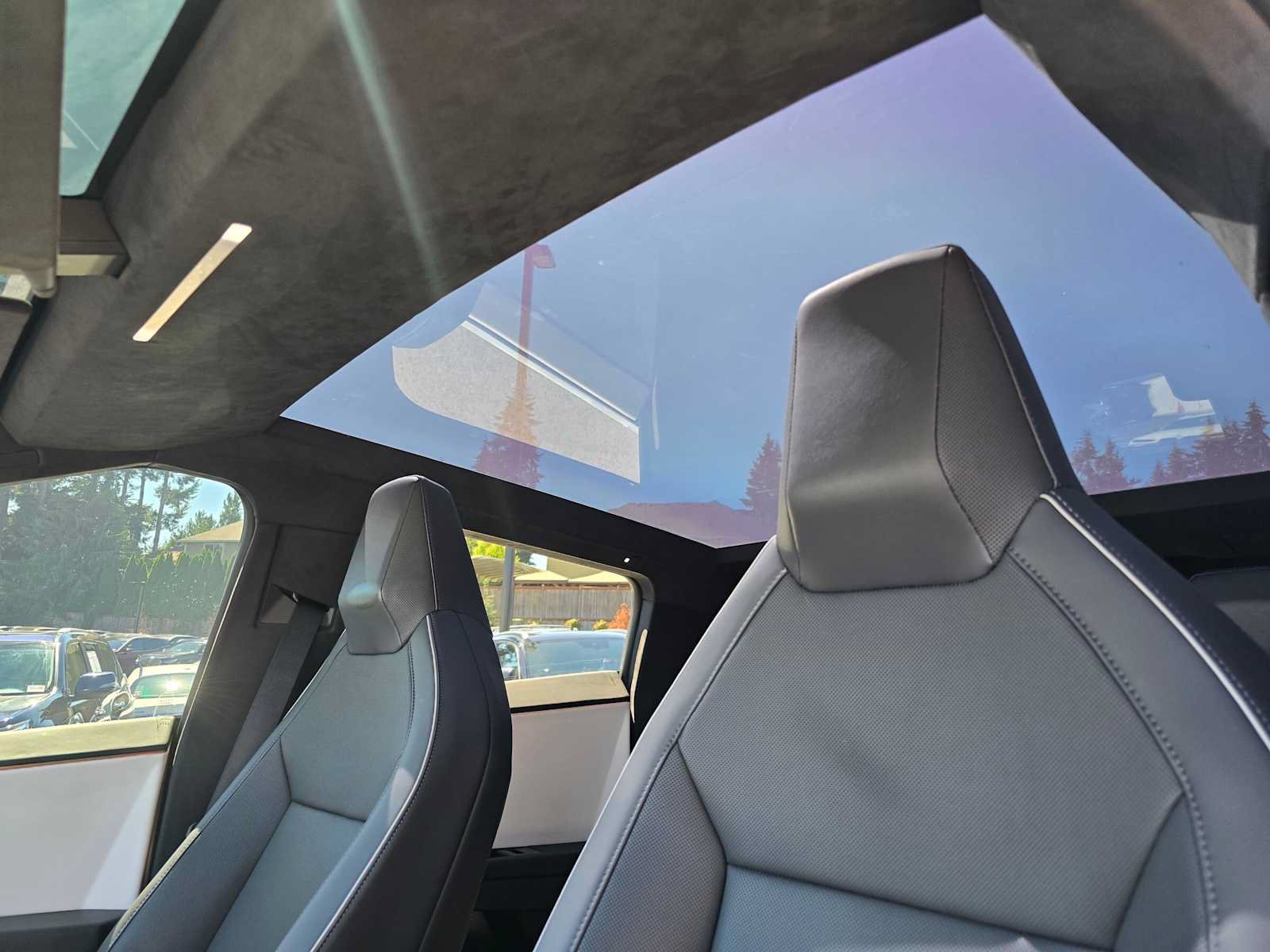 Used 2024 Tesla Cybertruck Cyberbeast AWD/4WD image 24