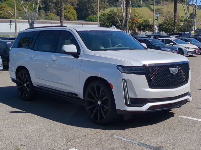 Used 2021 Cadillac Escalade Sport Platinum w/ LPO, ONYX Package image 3