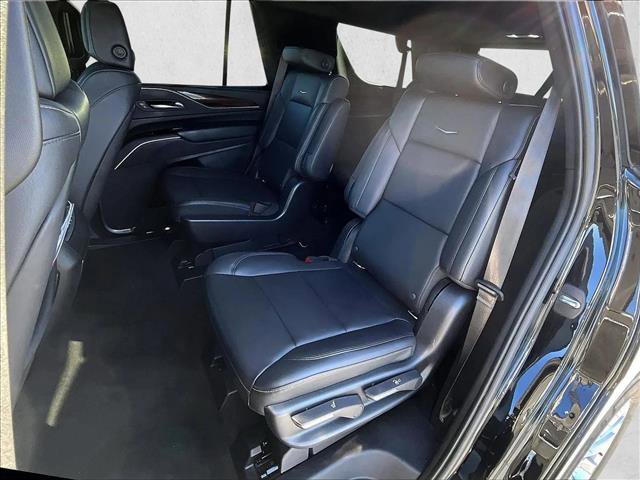 Used 2022 Cadillac Escalade Luxury image 28