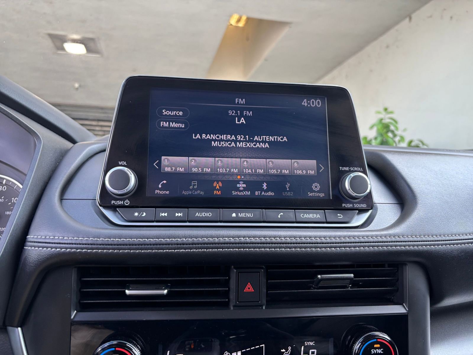 Used 2025 Nissan Rogue SV AWD/4WD image 20