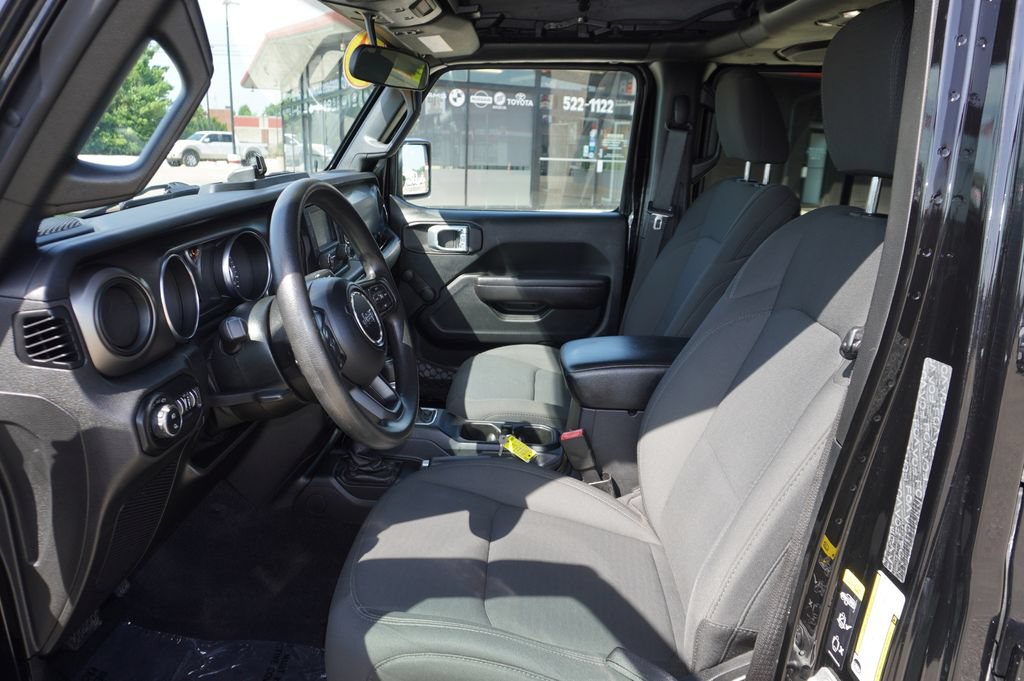 Used 2021 Jeep Gladiator Sport AWD/4WD image 24