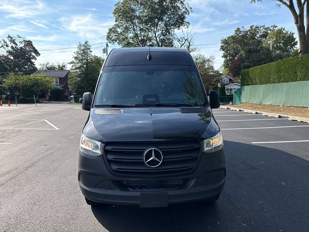 Used 2025 Mercedes-Benz Sprinter 2500 image 11