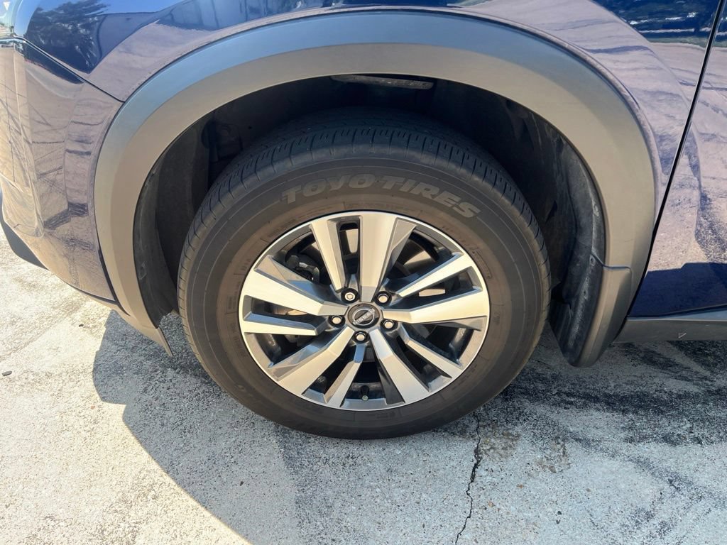 Used 2024 Nissan Pathfinder SL FWD image 2