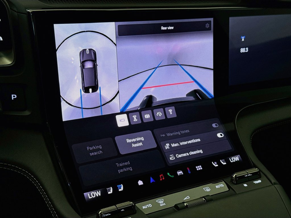 New 2026 Porsche Cayenne Turbo AWD/4WD image 20