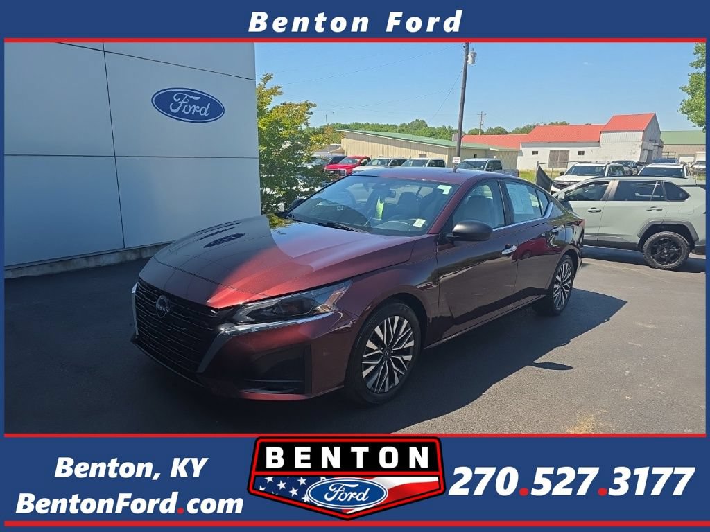 Used 2025 Nissan Altima 2.5 SV FWD image 1