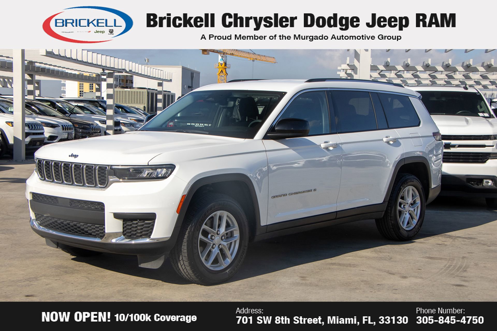 Used 2023 Jeep Grand Cherokee L Laredo image 1