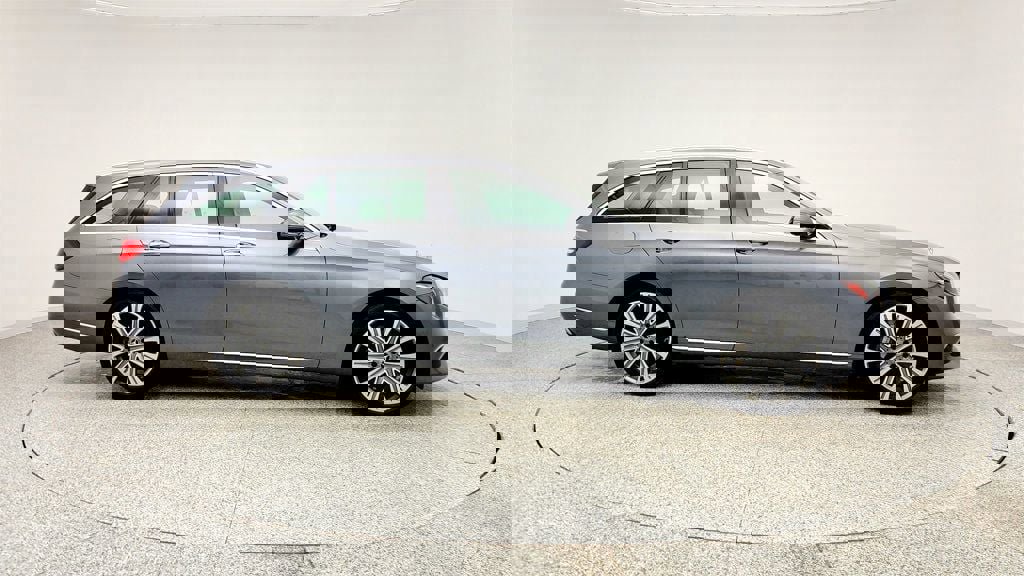 Used 2020 Mercedes-Benz E 450 4MATIC Wagon image 4