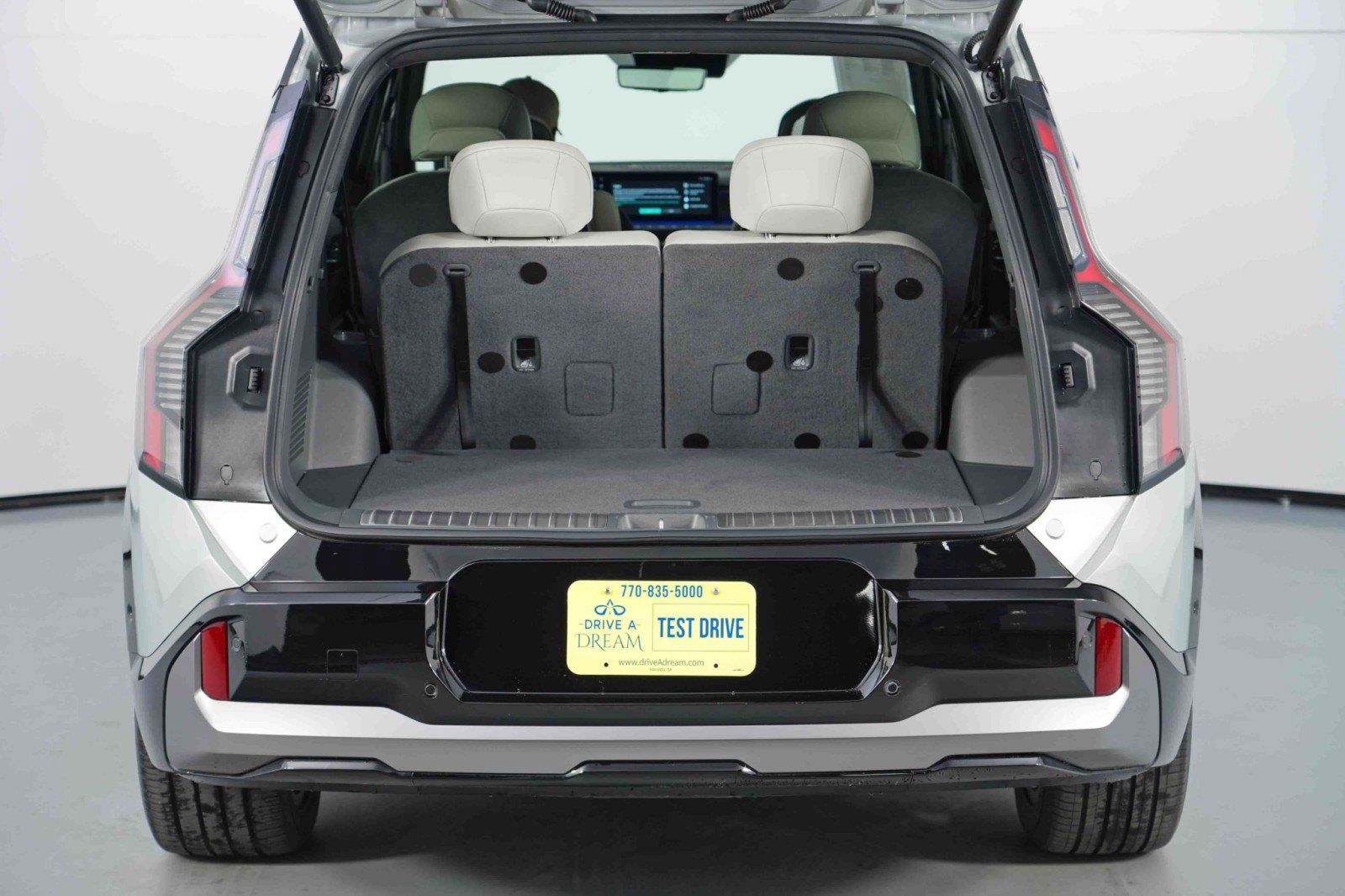 Used 2024 Kia EV9 GT-Line image 10