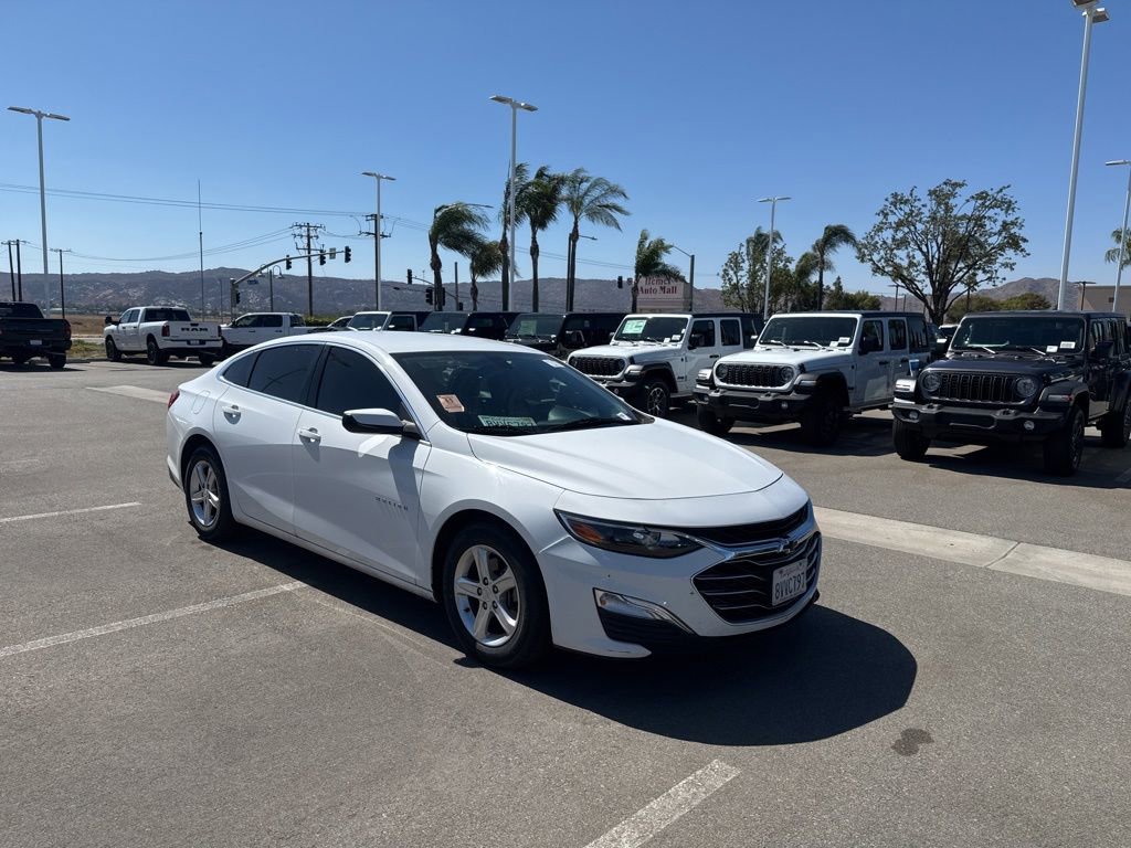 Used 2021 Chevrolet Malibu LS FWD image 2
