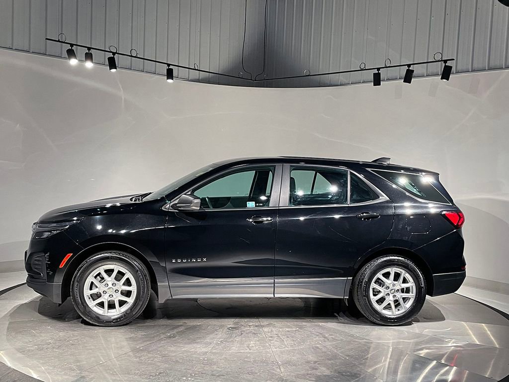 Used 2023 Chevrolet Equinox LS image 14