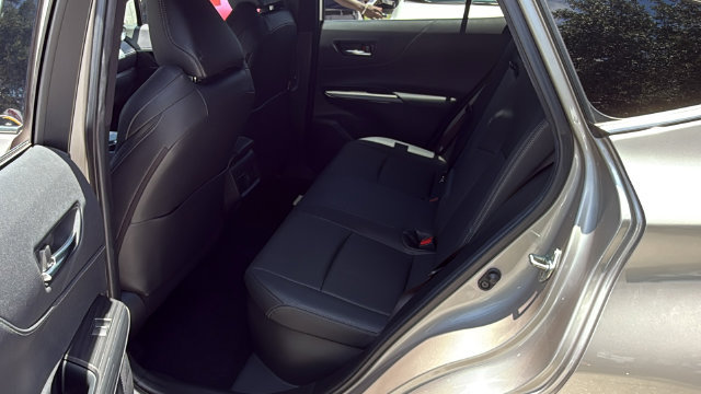 Certified 2023 Toyota Venza XLE AWD/4WD image 17