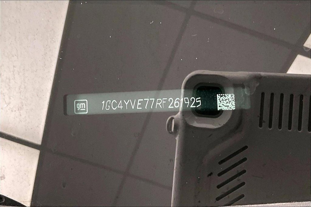 Used 2024 Chevrolet Silverado 3500 High Country w/ High Country Premium Package image 12