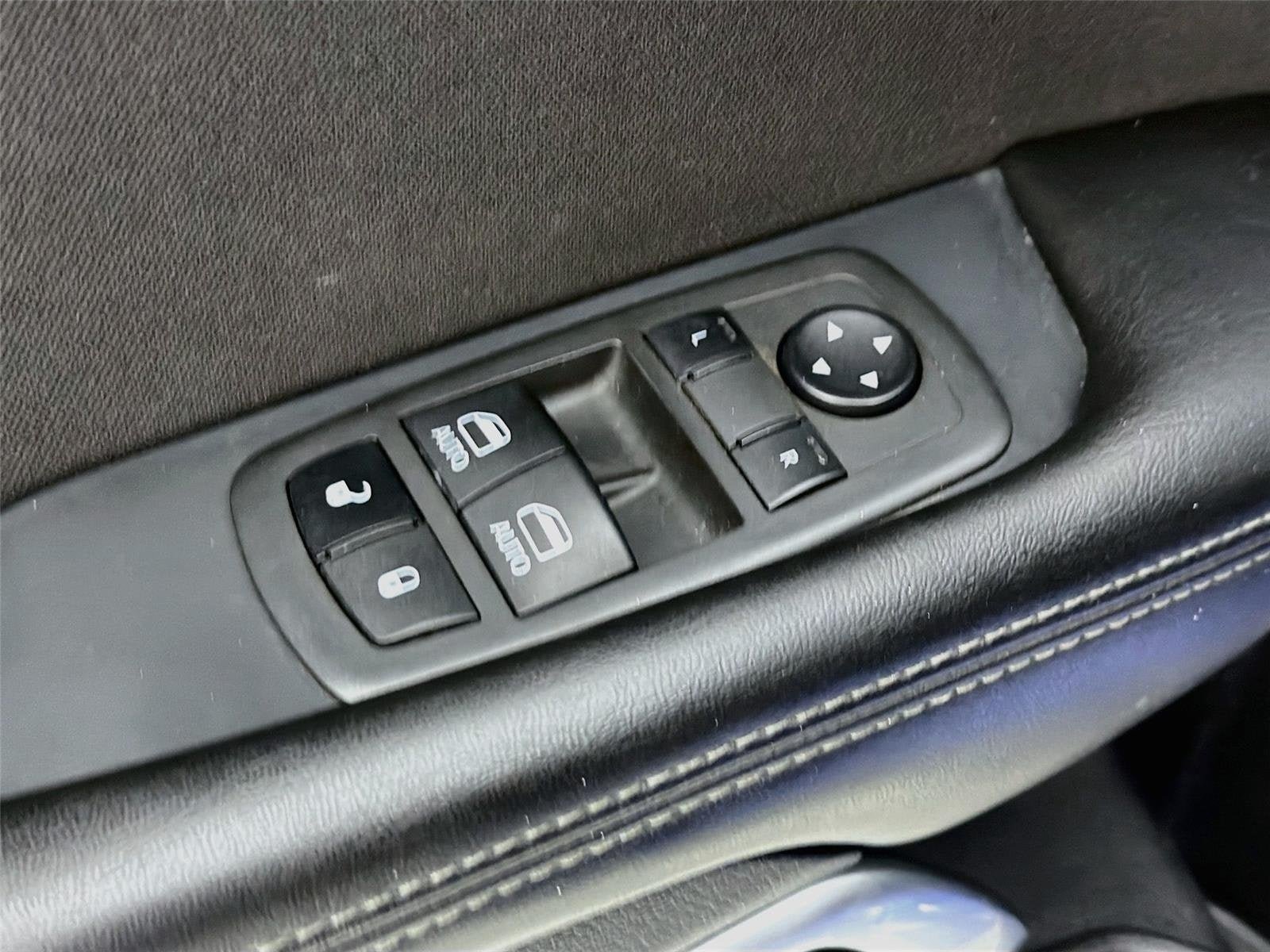 Used 2022 Dodge Challenger SXT RWD image 20