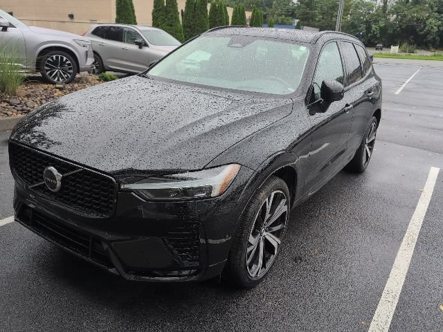 Used 2023 Volvo XC60 B6 Ultimate w/ Protection Package Premier AWD/4WD image 3