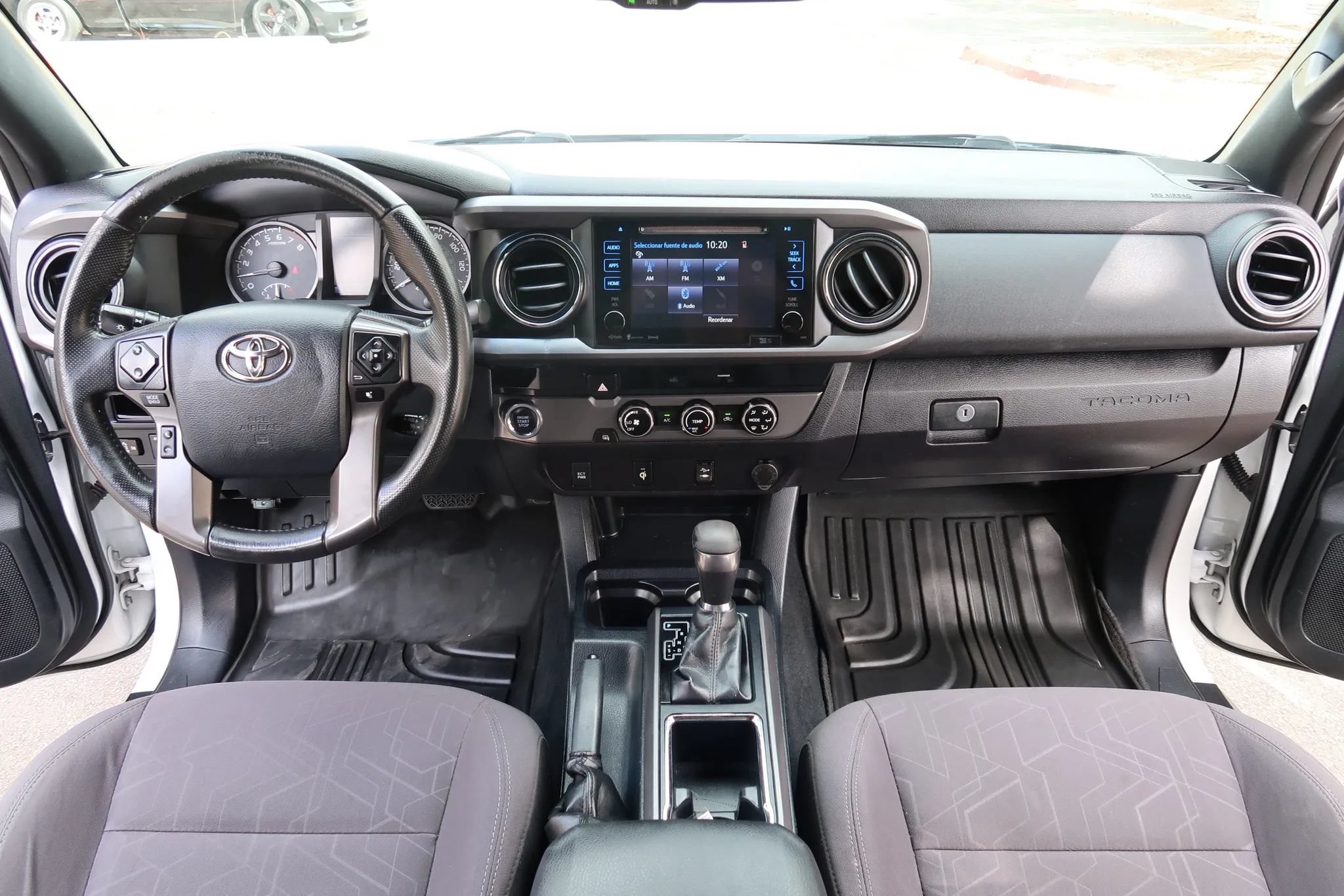 Used 2017 Toyota Tacoma TRD Off-Road RWD image 20