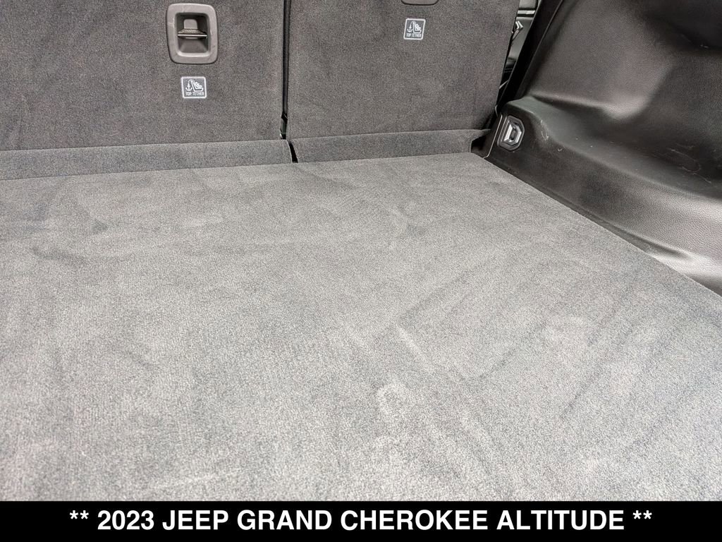Used 2023 Jeep Grand Cherokee Altitude AWD/4WD image 26