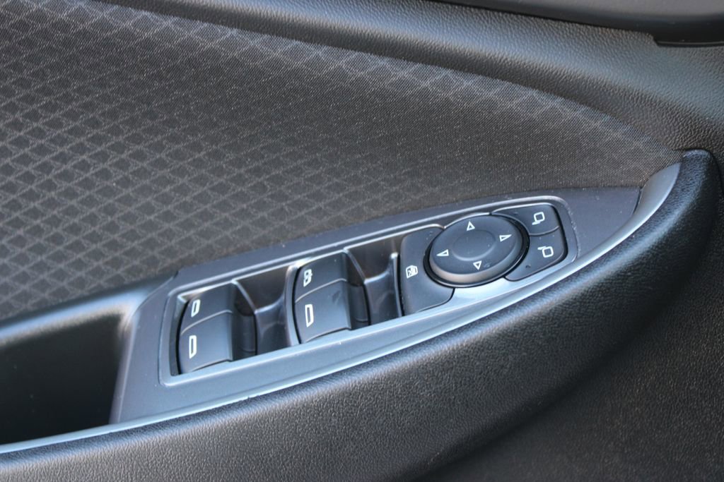 Used 2024 Chevrolet Malibu LT image 35