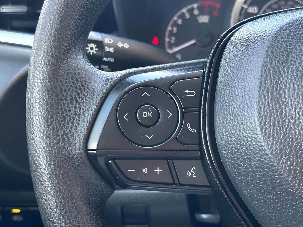 Used 2022 Toyota Corolla LE FWD image 19