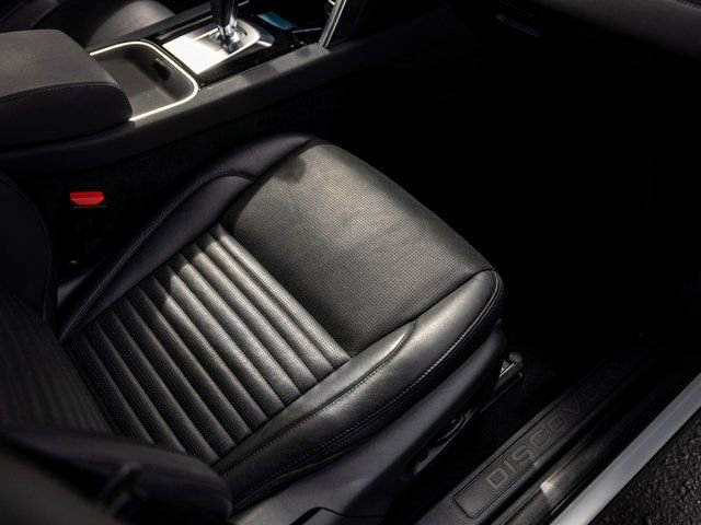 Used 2020 Land Rover Discovery Sport S image 32