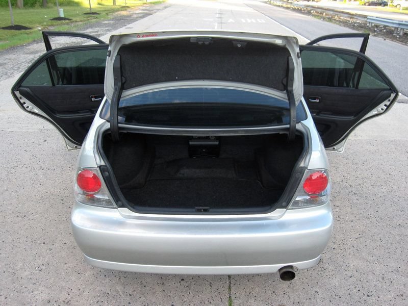 Used 2002 Lexus IS 300 RWD image 32