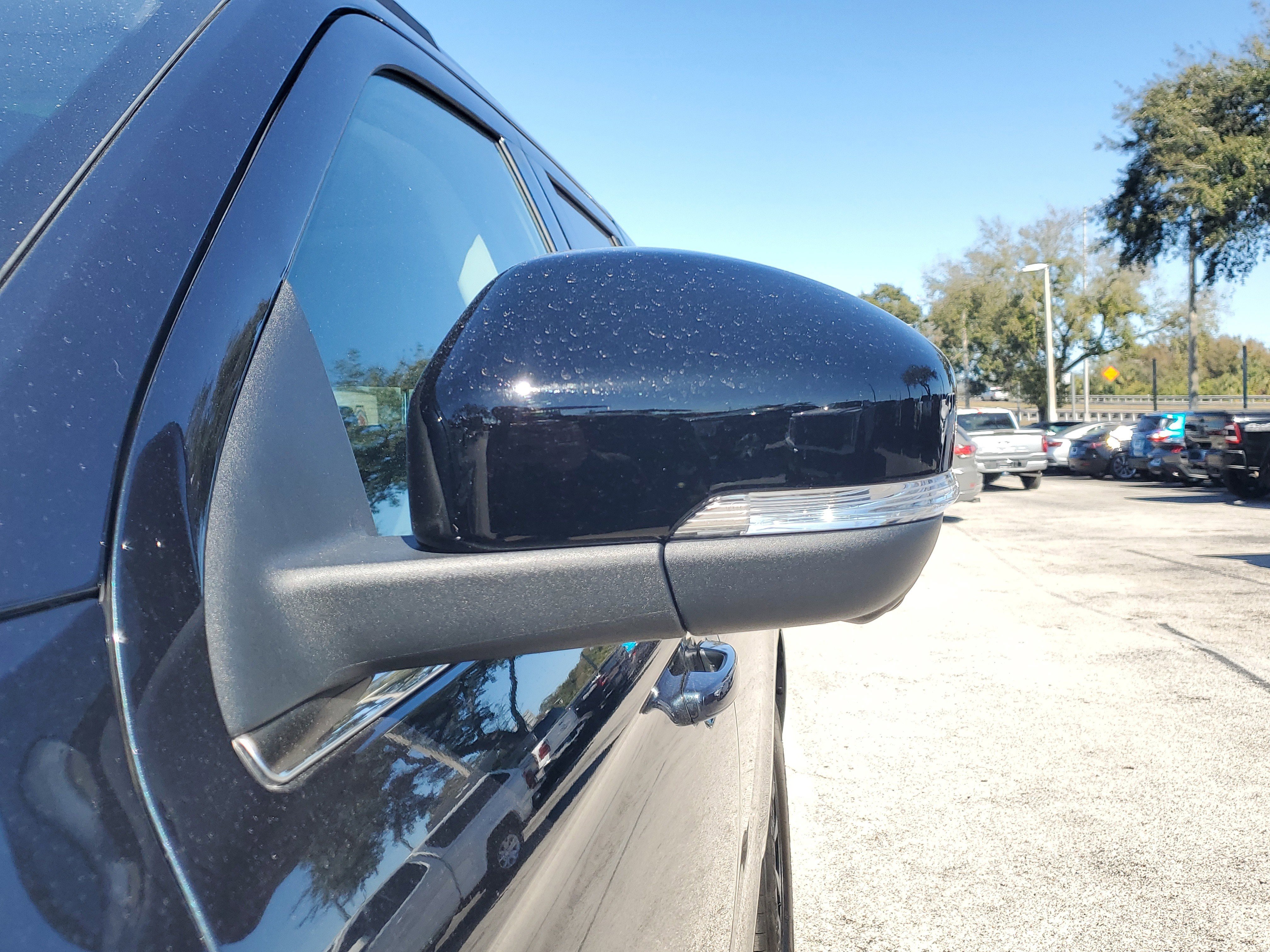 Certified 2025 Ford Expedition Platinum image 4