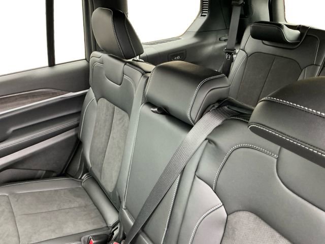 New 2026 Jeep Grand Cherokee L 4WD image 23