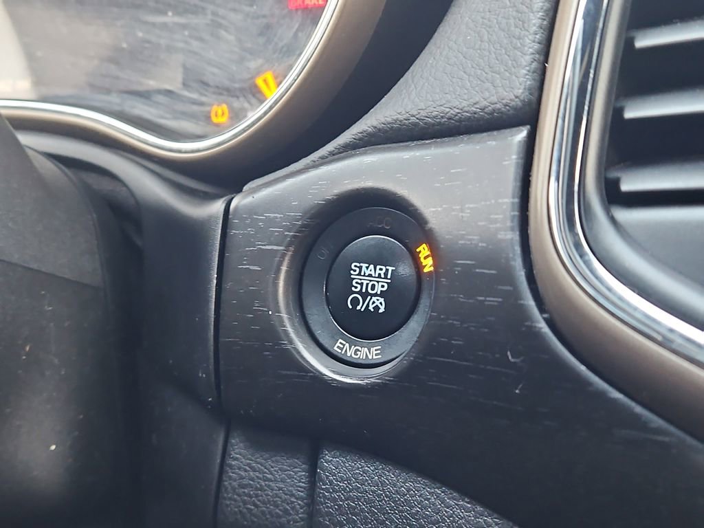 Used 2016 Jeep Grand Cherokee Laredo w/ Quick Order Package 23E image 16