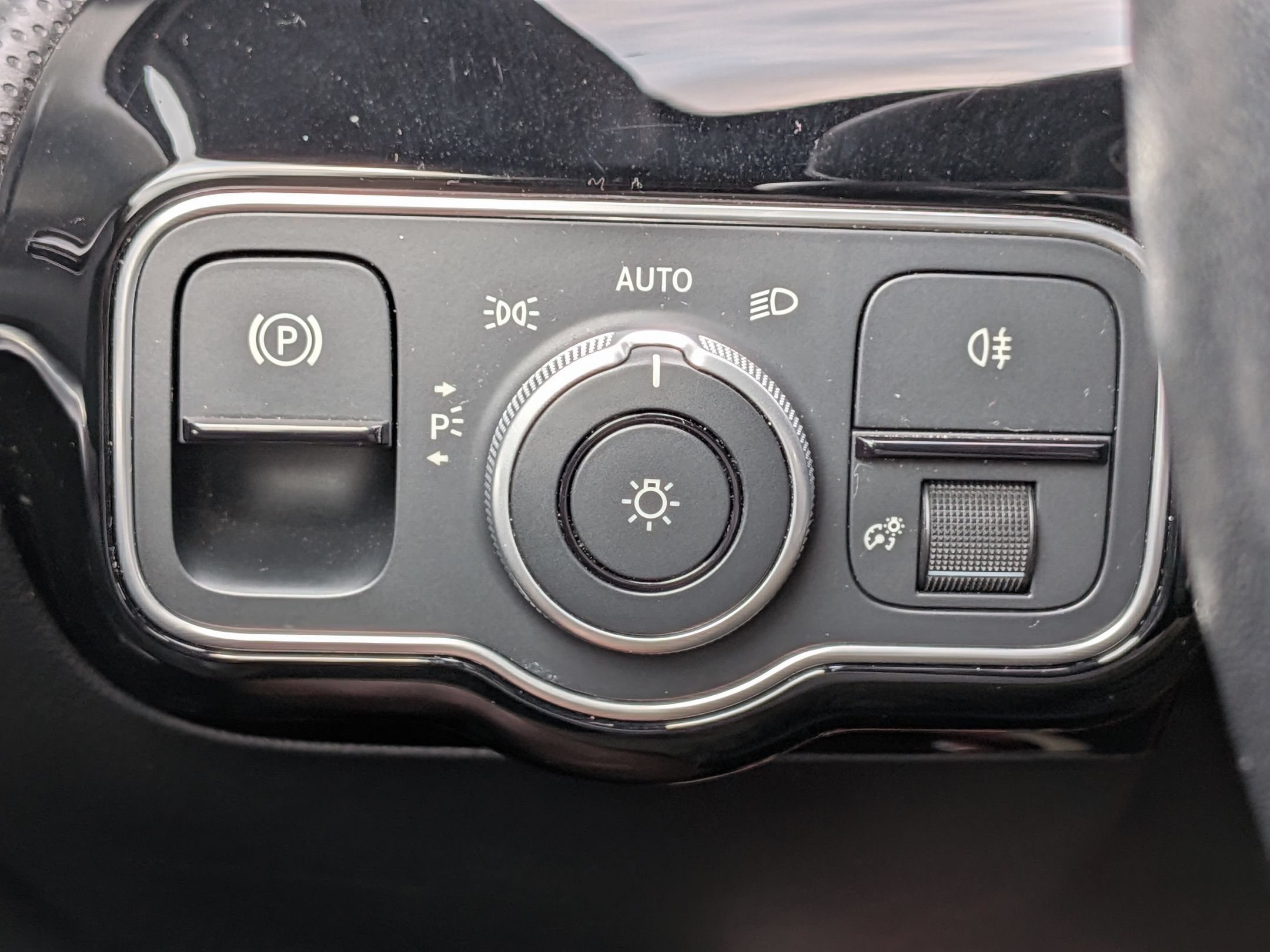 Used 2025 Mercedes-Benz CLA 250 4MATIC image 17