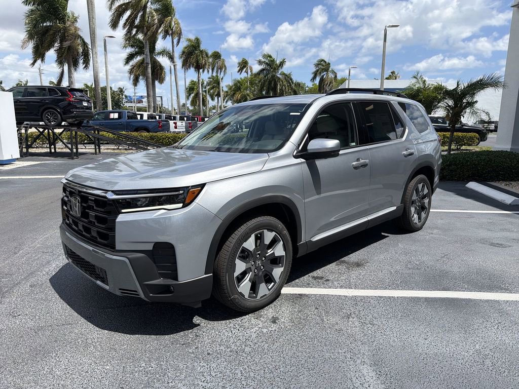 New 2026 Honda Pilot Touring image 4
