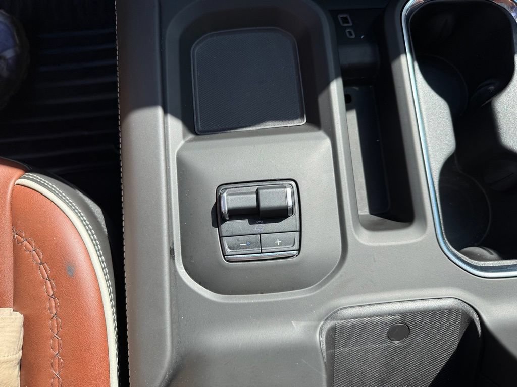 Used 2025 GMC Sierra 2500 Denali Ultimate AWD/4WD image 19