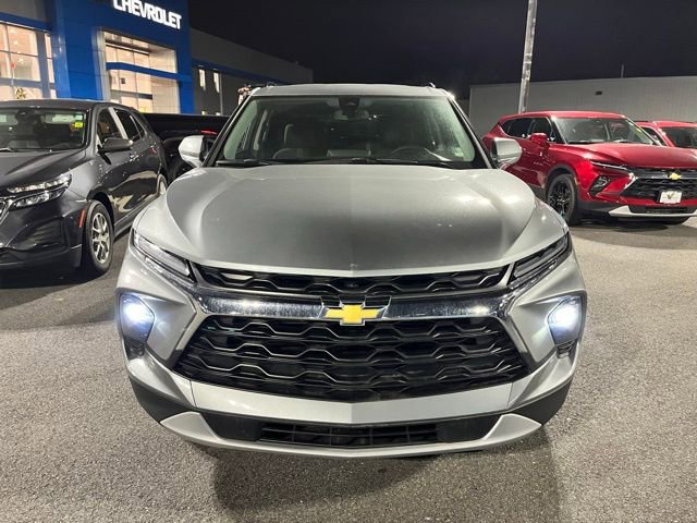 Used 2024 Chevrolet Blazer LT w/ Convenience Package FWD image 3