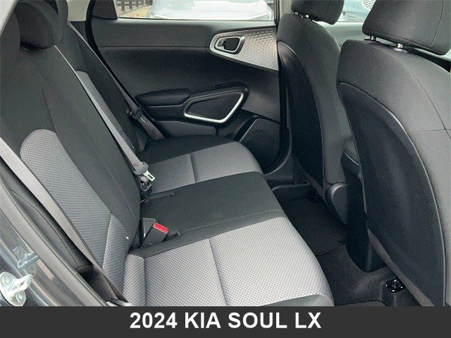 Used 2024 Kia Soul LX w/ Option Group 015 image 15