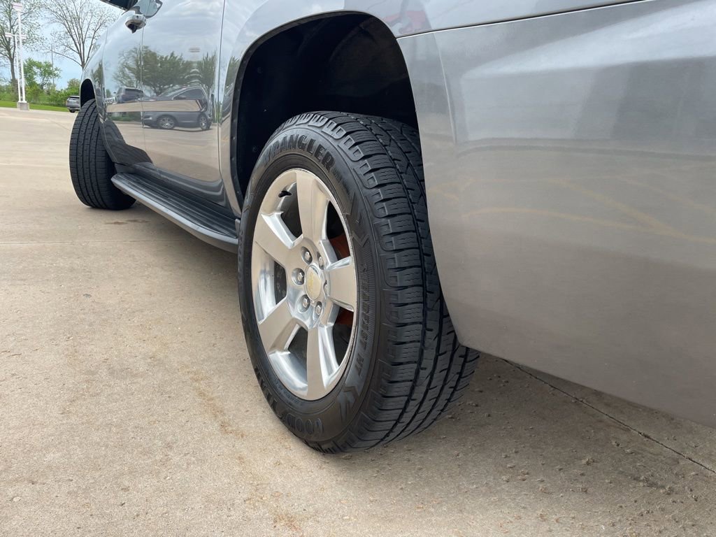 Used 2019 Chevrolet Suburban LT AWD/4WD image 20