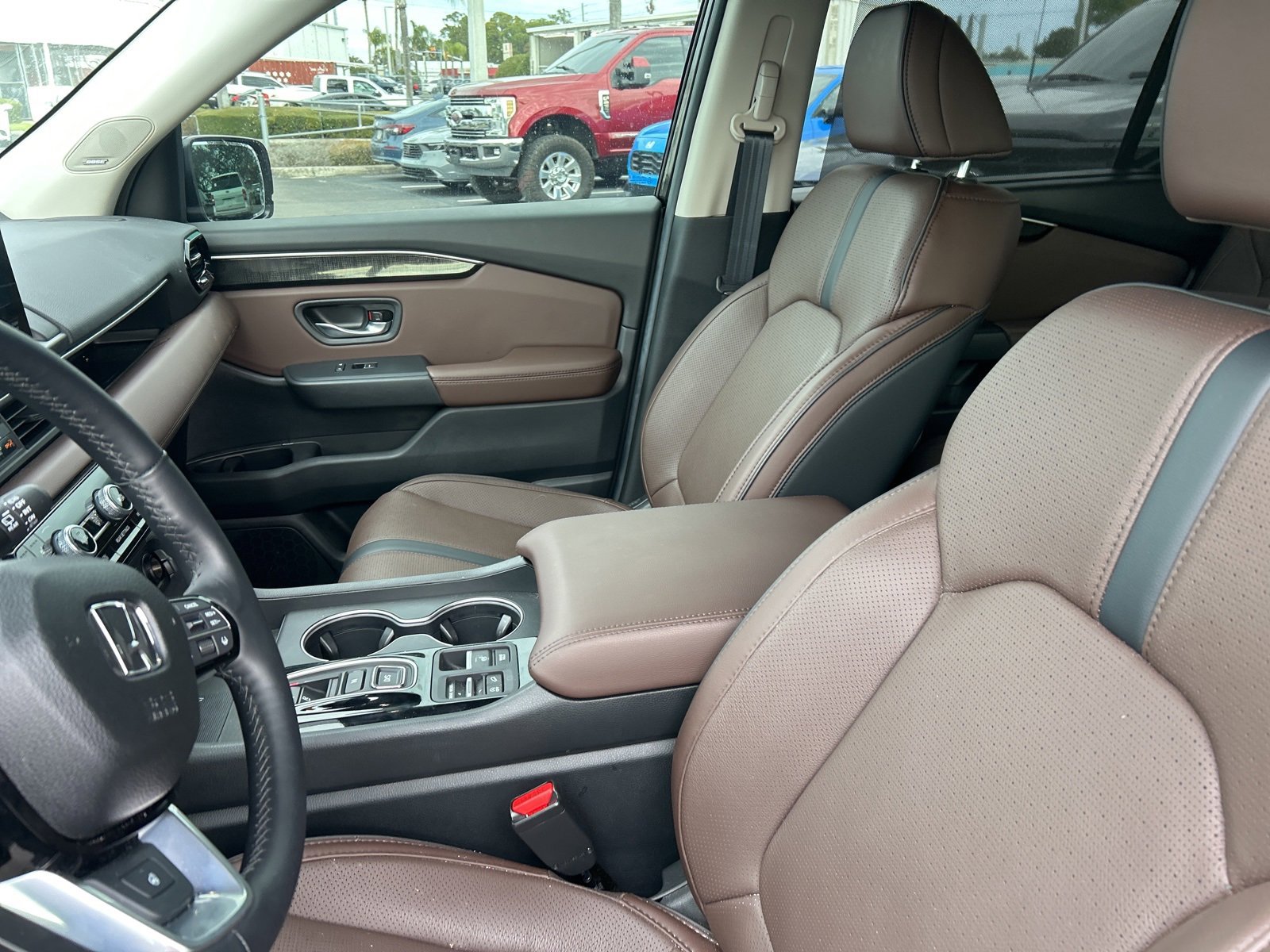 Certified 2025 Honda Pilot Elite image 10