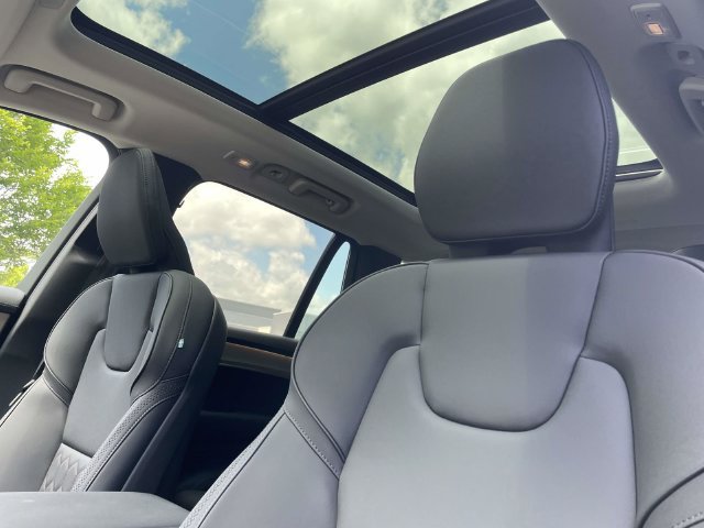New 2026 Volvo XC90 B6 Plus w/ Protection Package AWD/4WD image 16